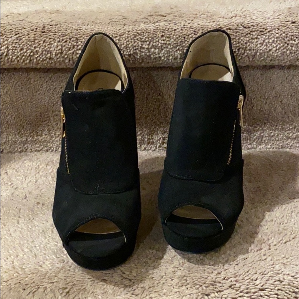 Black heels